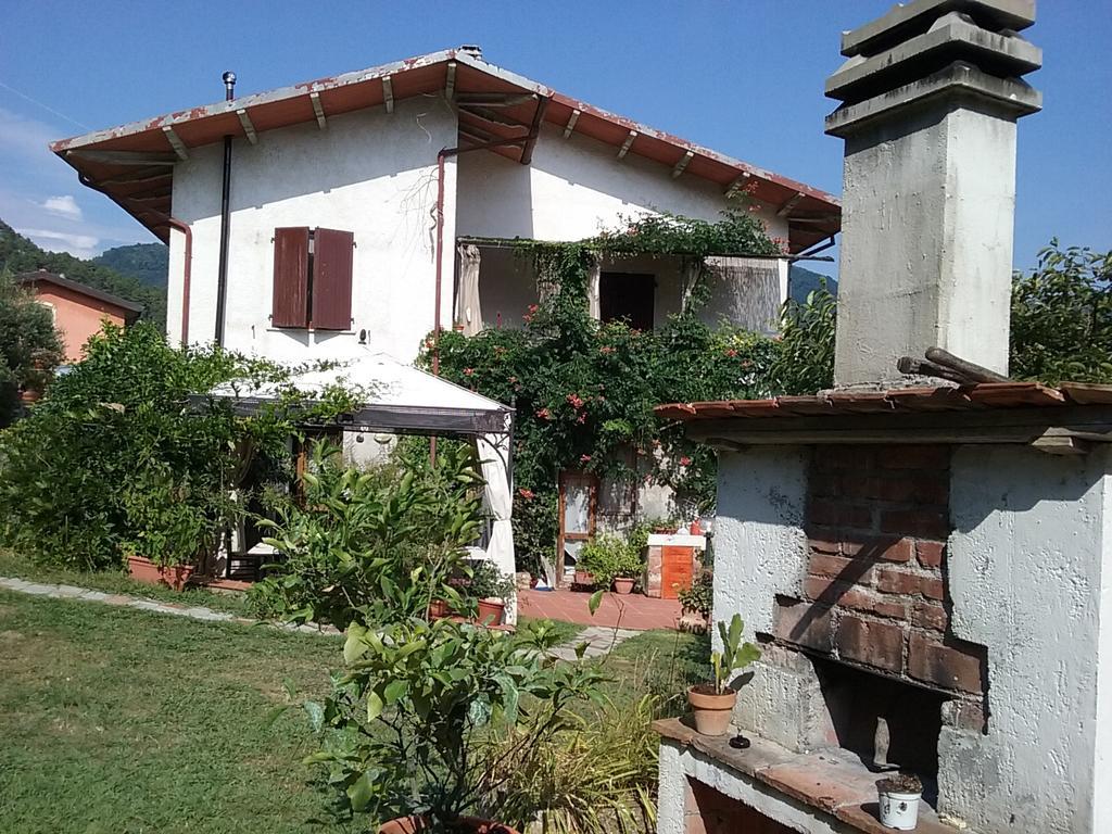 Casa Virgilio Acomodação com café da manhã Fosdinovo Exterior foto