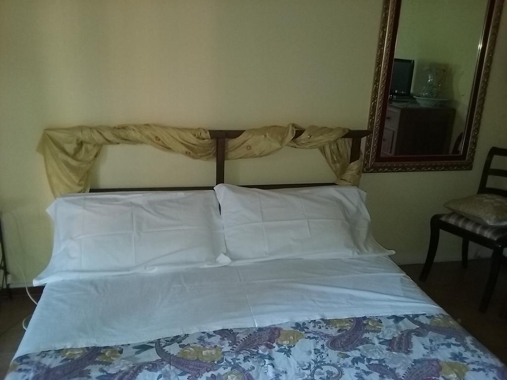 Casa Virgilio Acomodação com café da manhã Fosdinovo Quarto foto