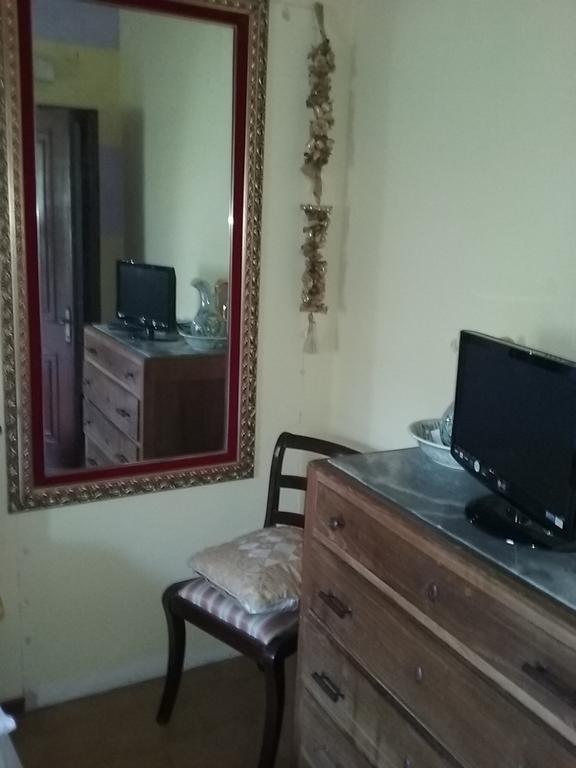 Casa Virgilio Acomodação com café da manhã Fosdinovo Quarto foto