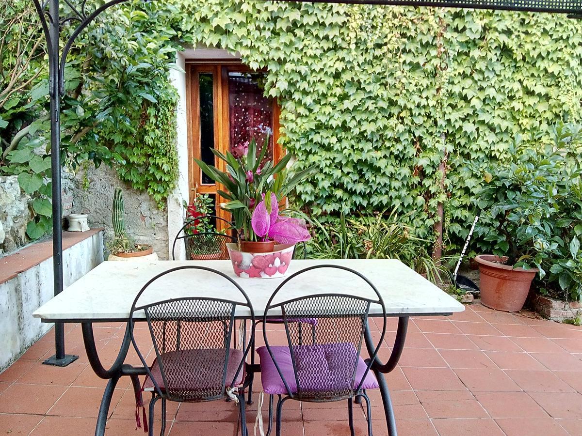 Casa Virgilio Acomodação com café da manhã Fosdinovo Exterior foto